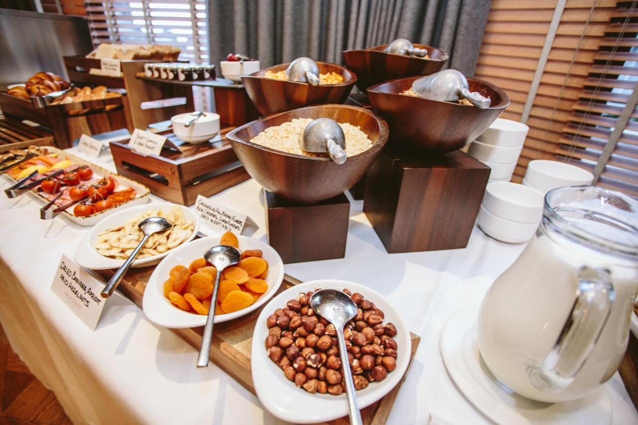 Palm Court Hotel Абердин Екстер'єр фото